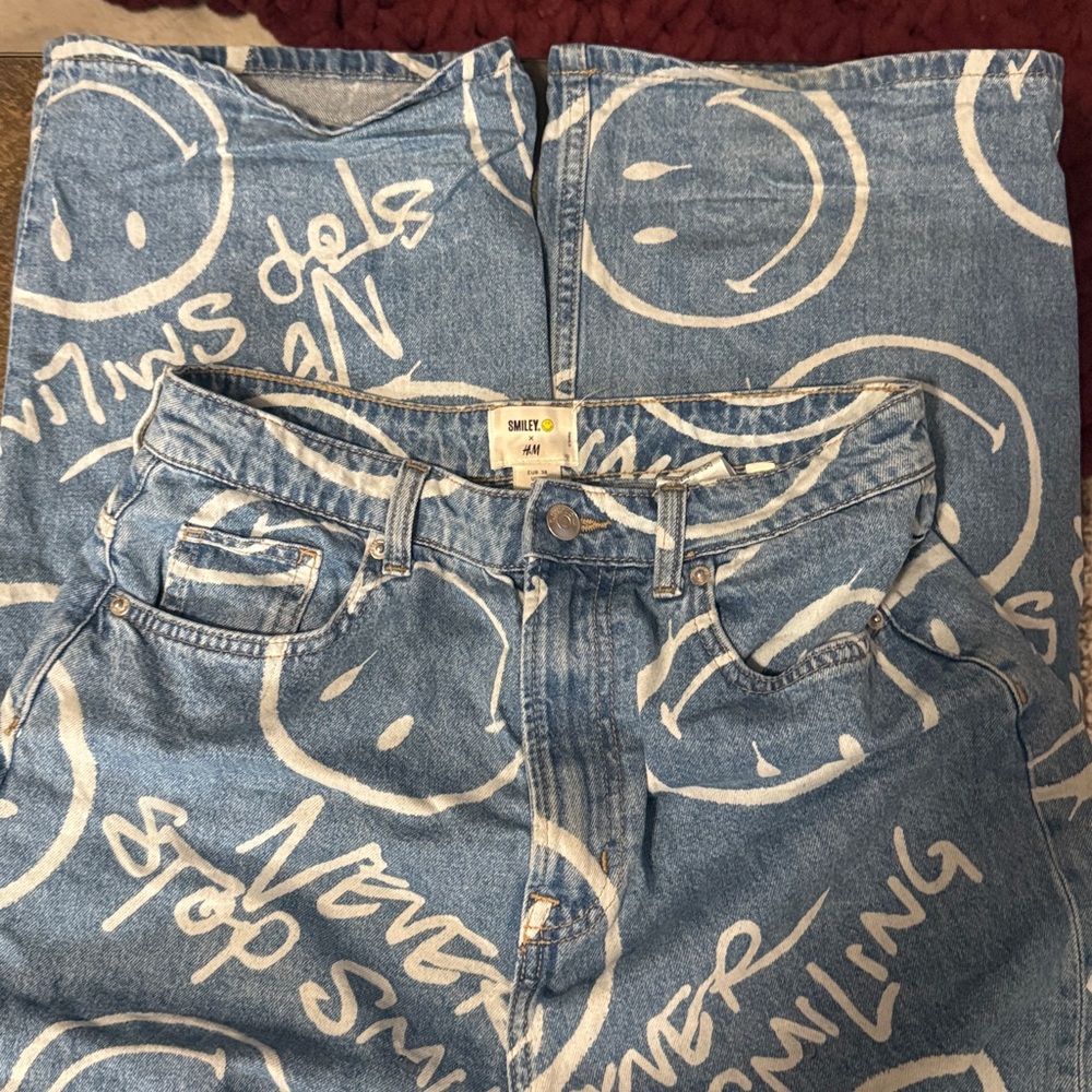 H&M x Smiley Happy Face Jeans - Picture 5 of 5